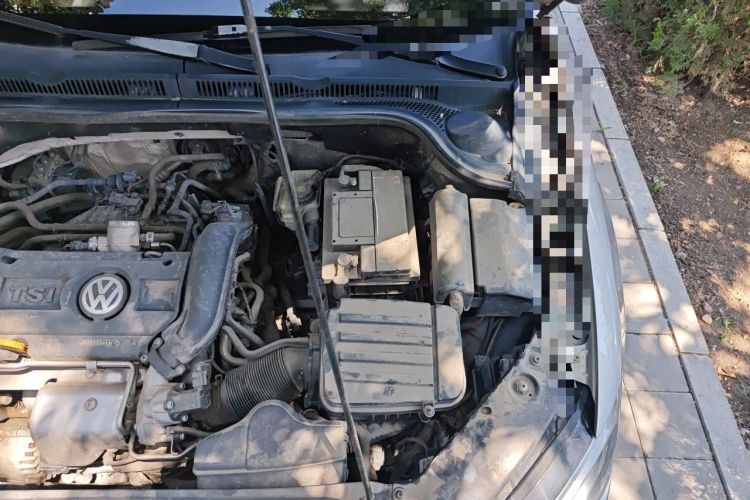 Used Volkswagen Sagitar 2014 1.4TSI Manual Luxury Model Engine Bay Left