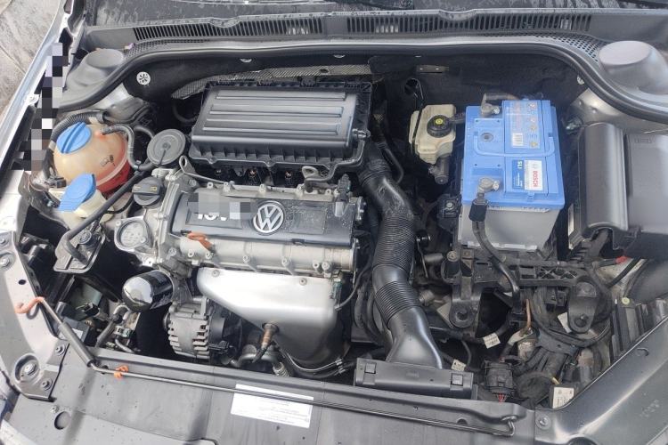 Used Volkswagen Sagitar 2014 1.6L Manual Comfort Model Engine Bay