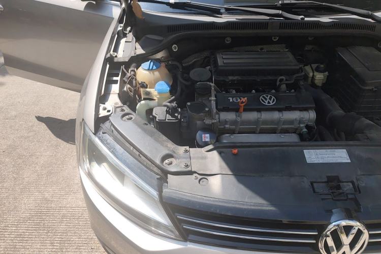 Used Volkswagen Sagitar 2014 Revised Version 1.6L Automatic Comfort Edition Engine Bay Right