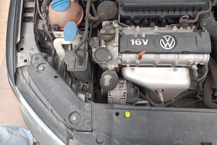 Used Volkswagen Sagitar 2014 1.6L Automatic Comfort Model Engine Bay Right
