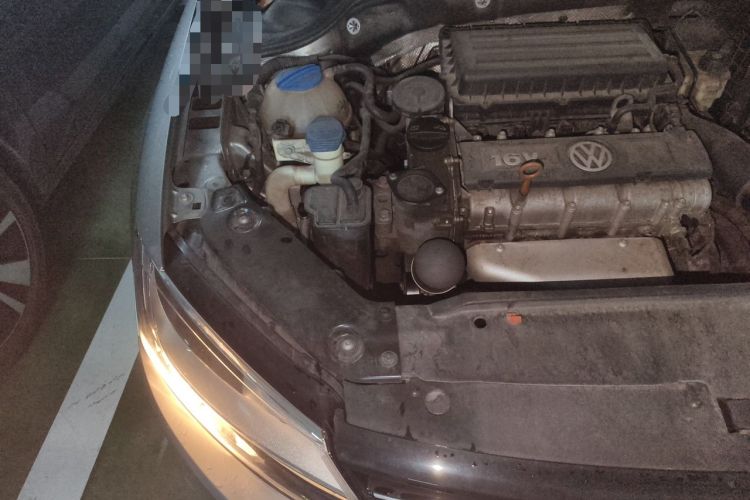 Used Volkswagen Sagitar 2014 Revised Version 1.6L Automatic Comfort Edition Engine Bay Right