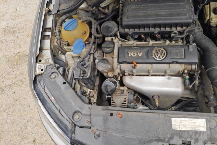 Used Volkswagen Sagitar 2014 Revised Version 1.6L Automatic Comfort Edition Engine Bay Right
