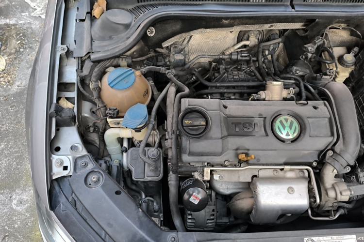 Used Volkswagen Sagitar 2014 Revised Version 1.4TSI Automatic Luxury Edition Engine Bay Right