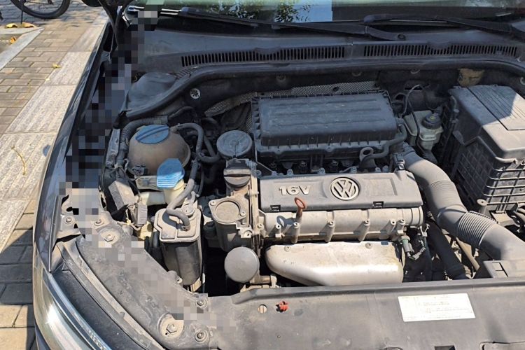 Used Volkswagen Sagitar 2014 Revised Version 1.6L Automatic Comfort Edition Engine Bay Right