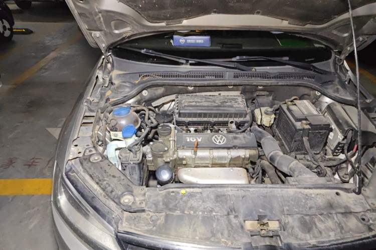 Used Volkswagen Sagitar 2014 Revised Version 1.6L Manual Comfort Edition Engine Bay Right