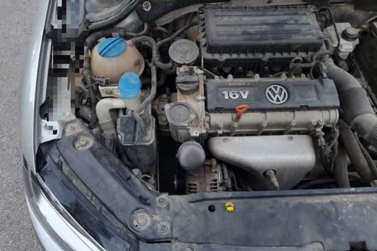 Used Volkswagen Sagitar 2014 Revised Version 1.6L Manual Comfort Edition Engine Bay Right