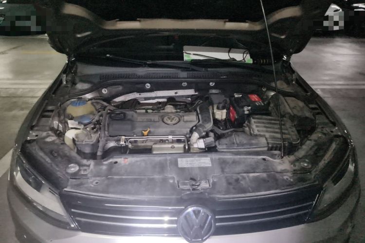 Used Volkswagen Sagitar 2014 Revised Version 1.4TSI Manual Luxury Edition Engine Bay