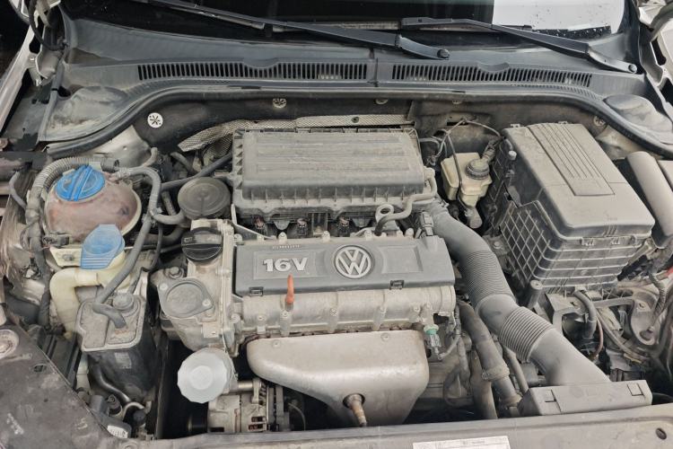 Used Volkswagen Sagitar 2014 Revised Version 1.6L Automatic Comfort Edition Engine Bay