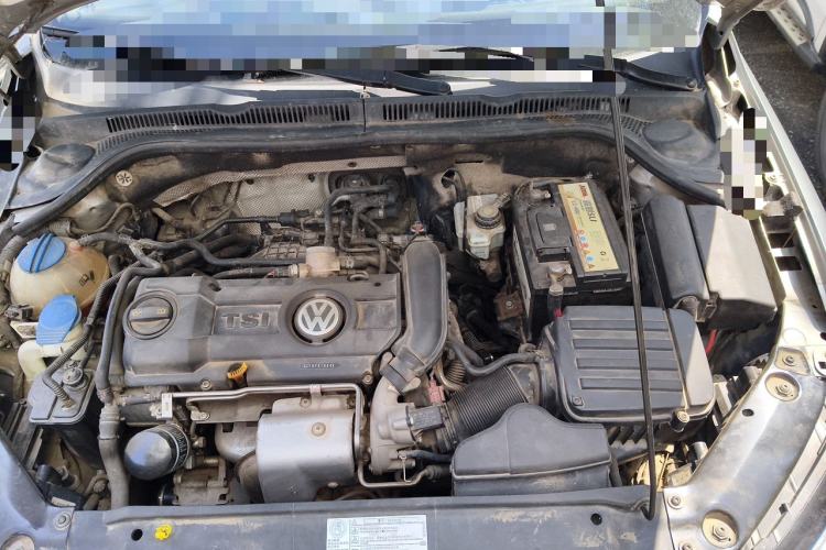 Used Volkswagen Sagitar 2014 1.4TSI Manual Luxury Model Engine Bay