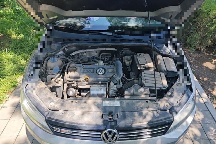 Used Volkswagen Sagitar 2014 1.4TSI Manual Luxury Model Engine Bay