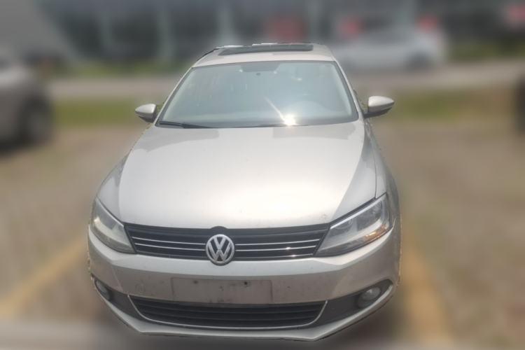 Used Volkswagen Sagitar 2014 Revised Version 1.6L Manual Comfort Edition Front