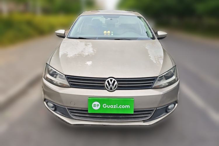 Used Volkswagen Sagitar 2014 Revised Version 1.6L Manual Comfort Edition Front
