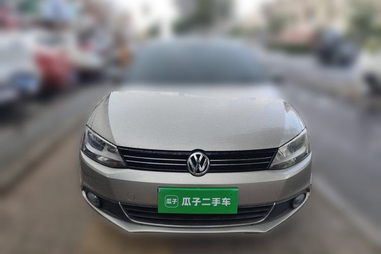 Used Volkswagen Sagitar 2014 1.6L Manual Comfort Model Front