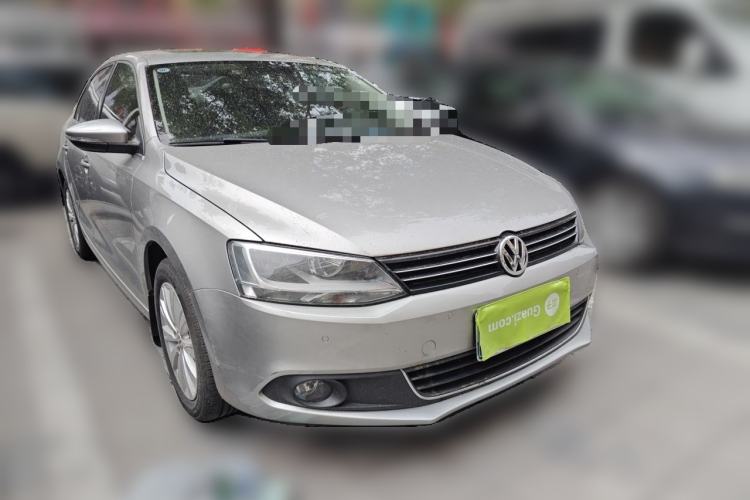 Used Volkswagen Sagitar 2014 1.4TSI Automatic Luxury Model Front Right 45 Deg