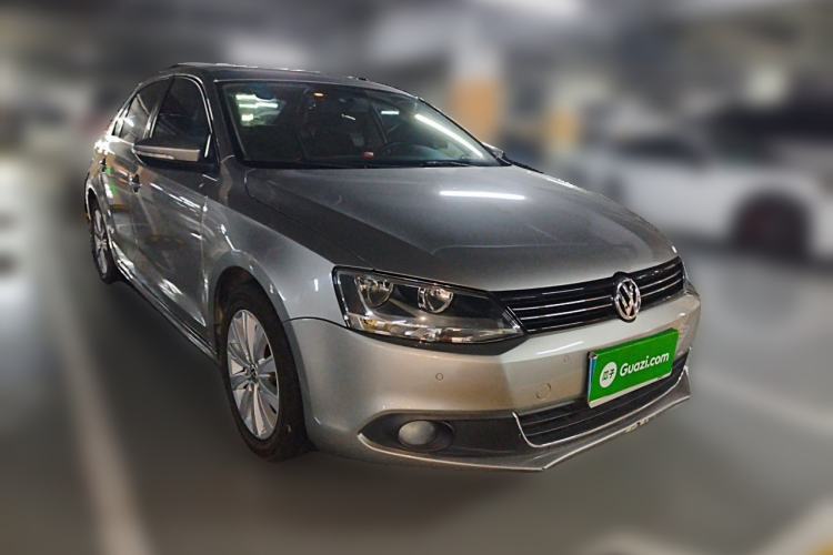 Used Volkswagen Sagitar 2014 Revised Version 1.4TSI Automatic Luxury Edition Front Right 45 Deg