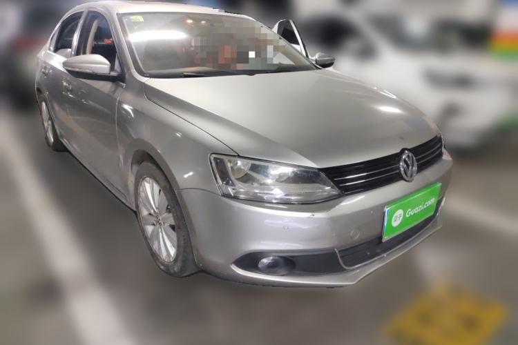 Used Volkswagen Sagitar 2014 Revised Version 1.4TSI Manual Luxury Edition Front Right 45 Deg
