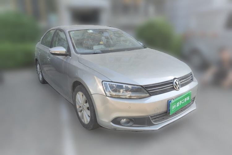 Used Volkswagen Sagitar 2014 1.4TSI Manual Luxury Model Front Right 45 Deg