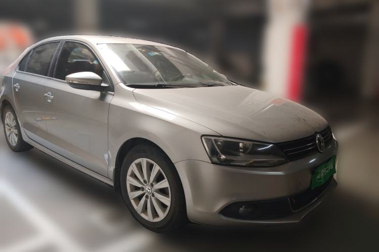 Used Volkswagen Sagitar 2014 1.6L Manual Comfort Model Front Right 45 Deg