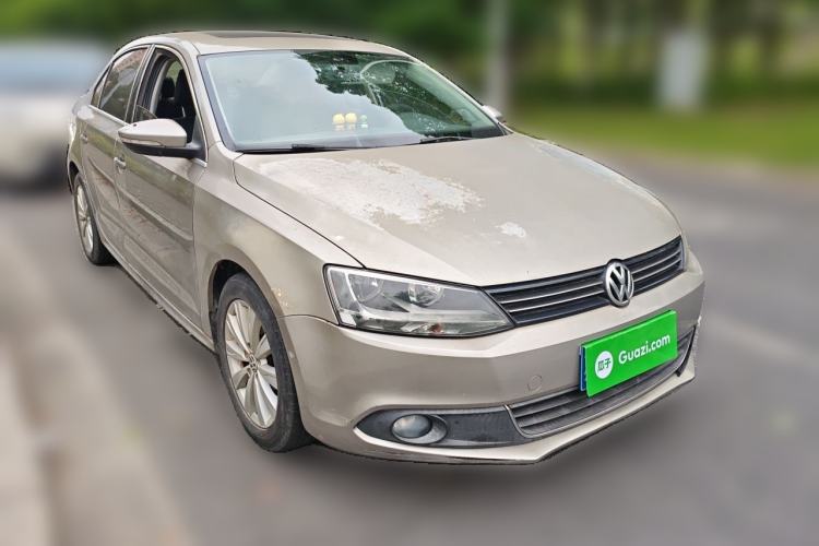 Used Volkswagen Sagitar 2014 Revised Version 1.6L Manual Comfort Edition Front Right 45 Deg