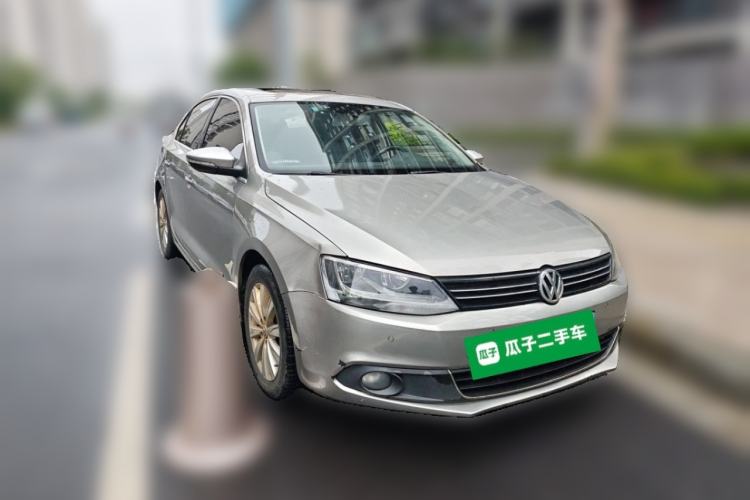 Used Volkswagen Sagitar 2014 Revised Version 1.4TSI Automatic Luxury Edition Front Right 45 Deg