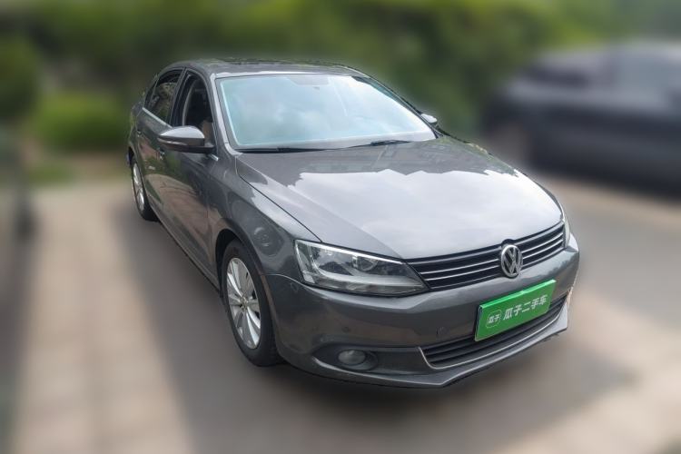 Used Volkswagen Sagitar 2014 Revised Version 1.6L Automatic Comfort Edition Front Right 45 Deg