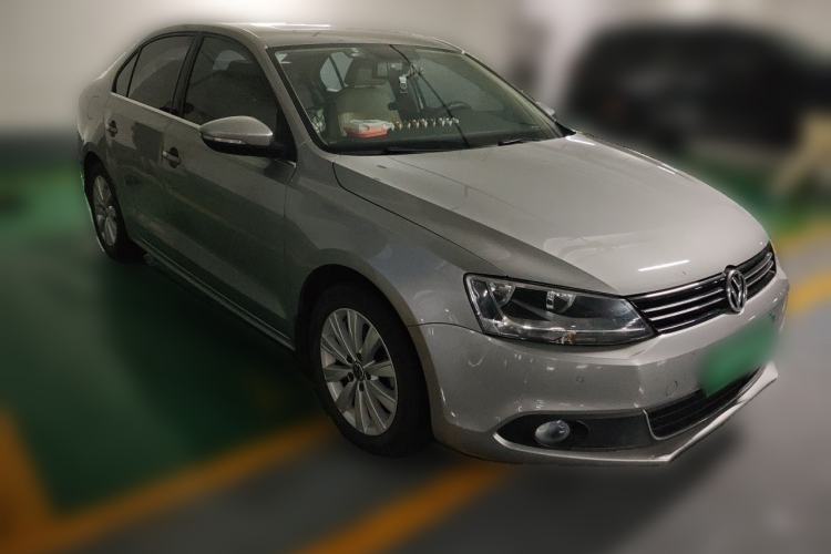 Used Volkswagen Sagitar 2014 Revised Version 1.4TSI Automatic Luxury Edition Front Right 45 Deg