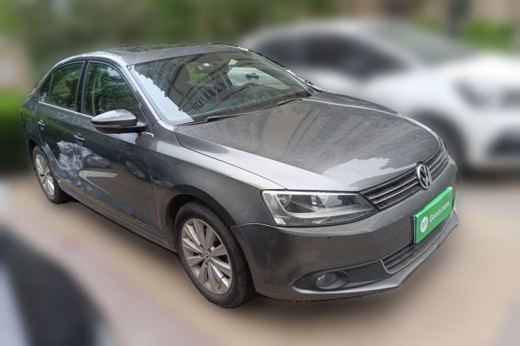 Used Volkswagen Sagitar 2014 1.6L Automatic Comfort Model Front Right 45 Deg