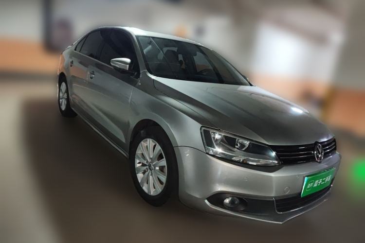 Used Volkswagen Sagitar 2014 Revised Version 1.4TSI Automatic Luxury Edition Front Right 45 Deg