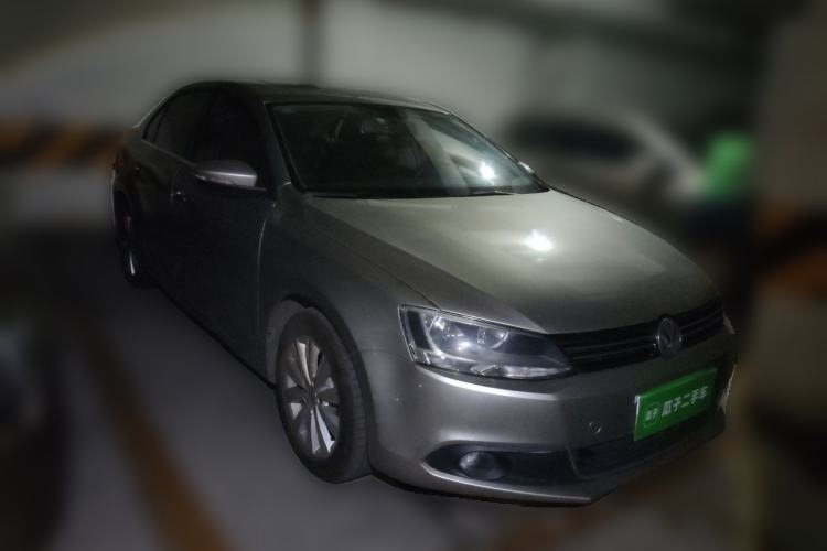Used Volkswagen Sagitar 2014 1.6L Automatic Fashion Model Front Right 45 Deg