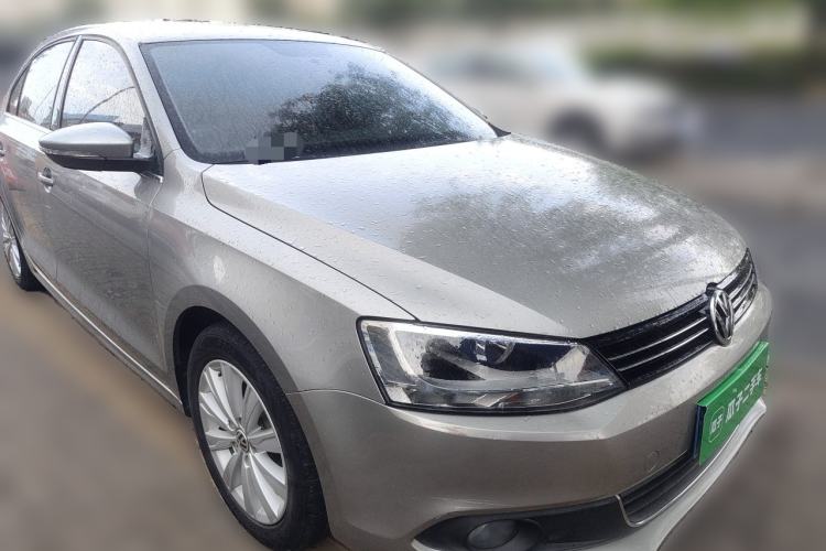 Used Volkswagen Sagitar 2014 1.6L Manual Comfort Model Front Right 45 Deg