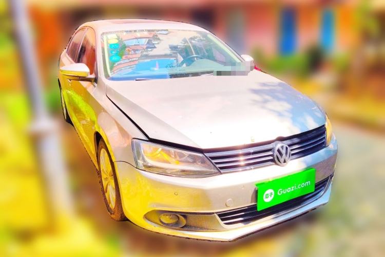 Used Volkswagen Sagitar 2014 Revised Version 1.4TSI Automatic Luxury Edition Front Right 45 Deg