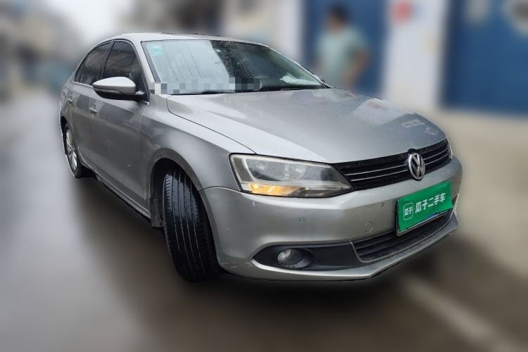 Used Volkswagen Sagitar 2014 1.4TSI Automatic Luxury Model Front Right 45 Deg