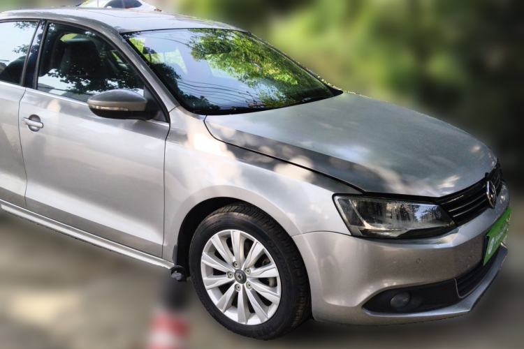 Used Volkswagen Sagitar 2014 Revised Version 1.4TSI Automatic Luxury Edition Front Right 45 Deg
