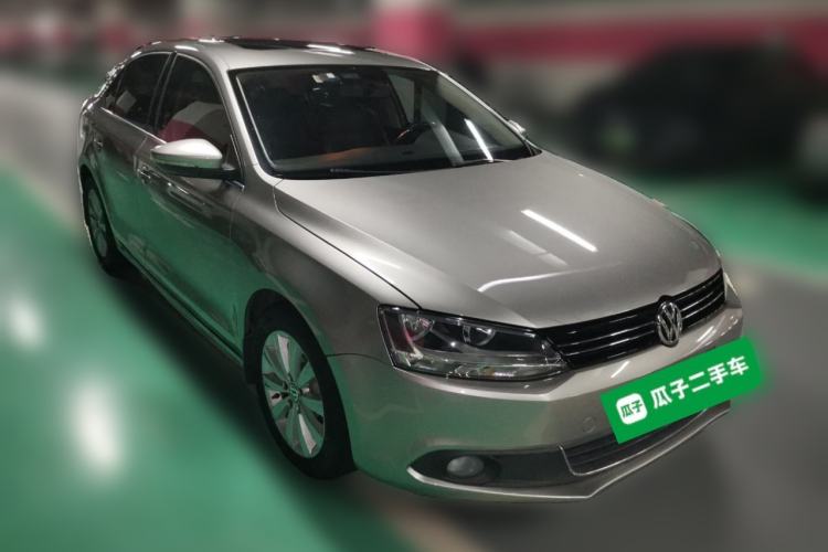Used Volkswagen Sagitar 2014 Revised Version 1.6L Automatic Comfort Edition Front Right 45 Deg
