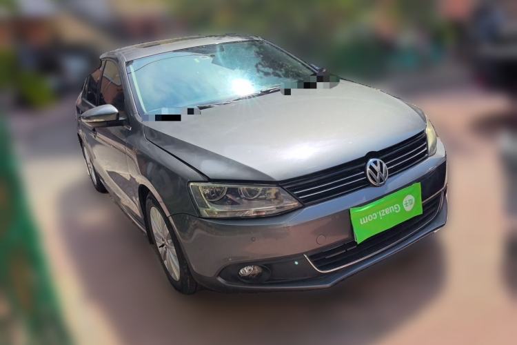 Used Volkswagen Sagitar 2014 Revised Version 1.4TSI Manual Luxury Edition Front Right 45 Deg