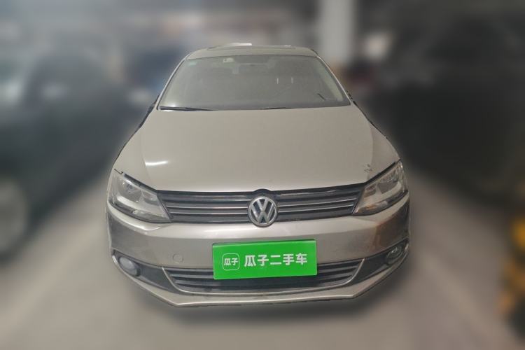 Used Volkswagen Sagitar 2014 1.6L Manual Comfort Model Front