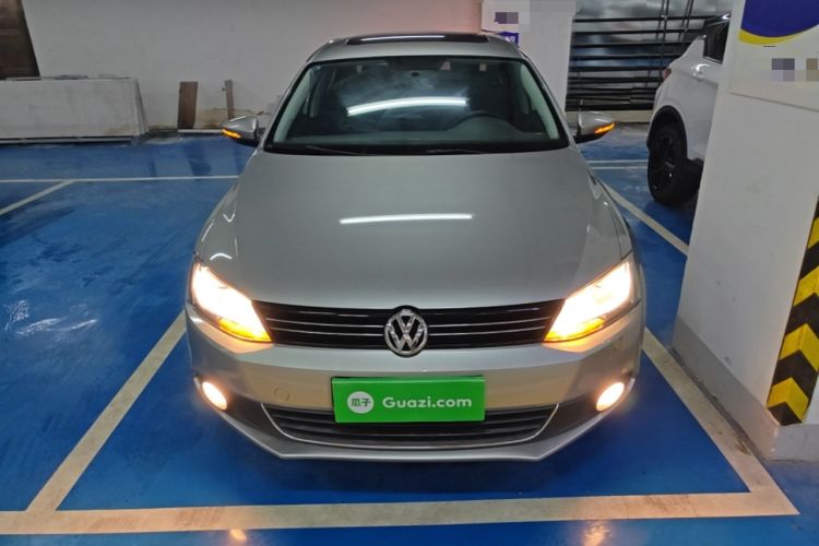 Used Volkswagen Sagitar 2014 Revised Version 1.6L Manual Comfort Edition Front