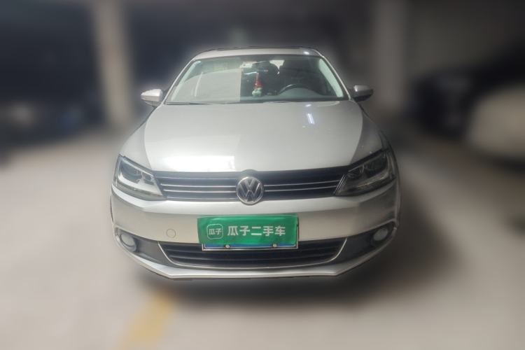 Used Volkswagen Sagitar 2014 Revised Version 1.6L Manual Comfort Edition Front