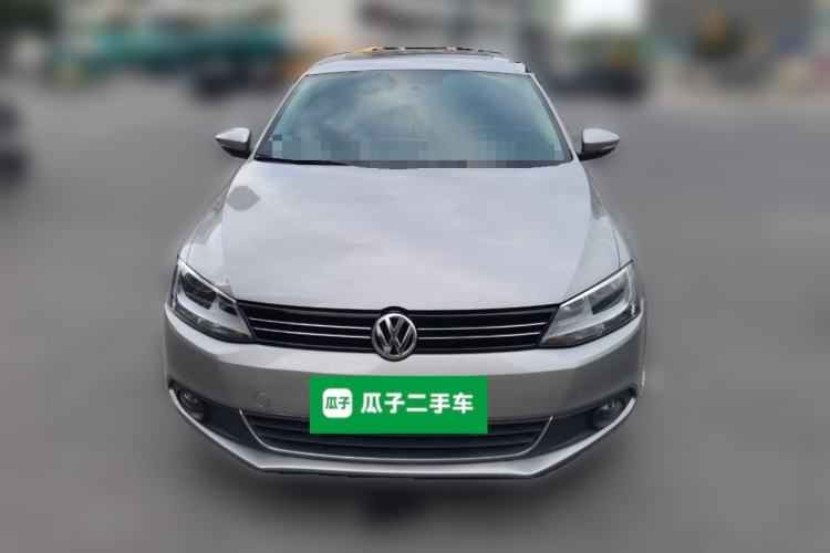 Used Volkswagen Sagitar 2014 Revised Version 1.6L Manual Comfort Edition Front