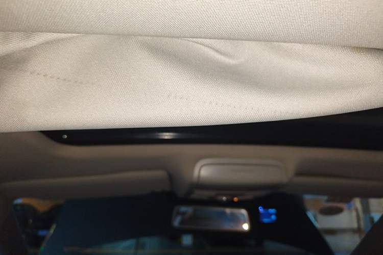 Used Volkswagen Sagitar 2014 Revised Version 1.4TSI Automatic Luxury Edition Headliner