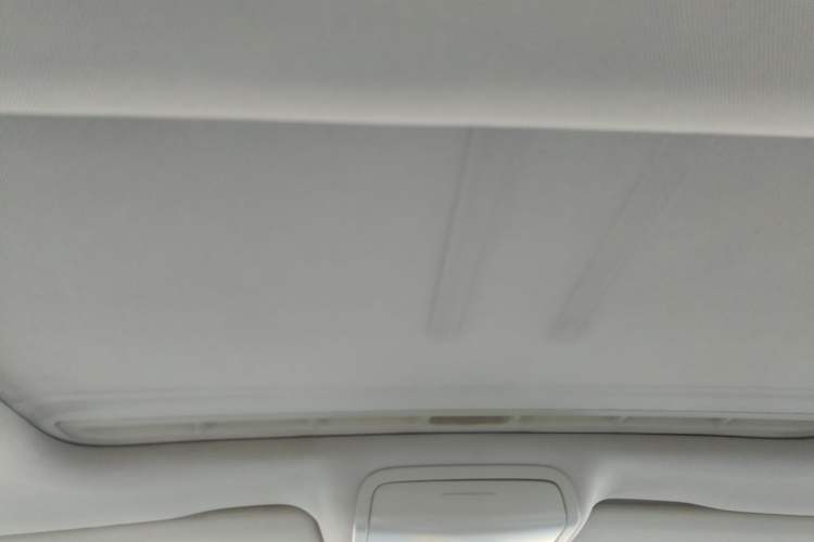 Used Volkswagen Sagitar 2014 1.4TSI Manual Luxury Model Headliner