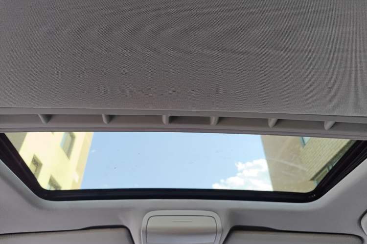Used Volkswagen Sagitar 2014 Revised Version 1.4TSI Manual Luxury Edition Headliner
