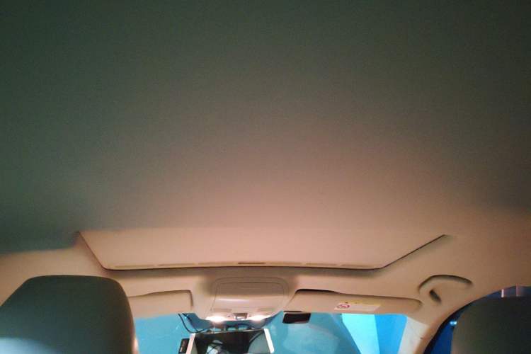 Used Volkswagen Sagitar 2014 Revised Version 1.4TSI Automatic Luxury Edition Headliner