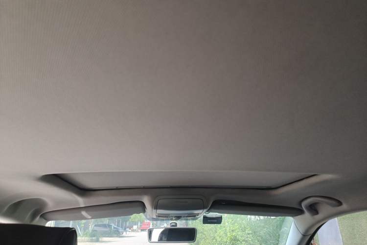 Used Volkswagen Sagitar 2014 1.4TSI Manual Luxury Model Headliner