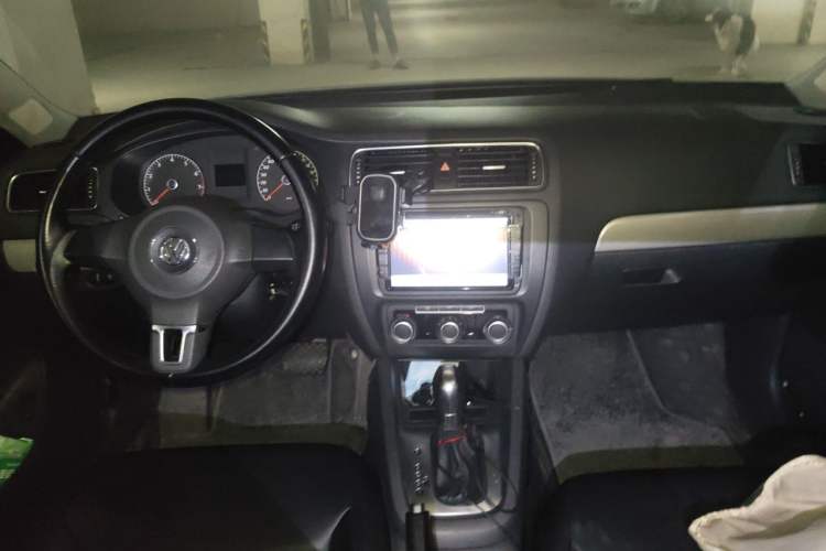 Used Volkswagen Sagitar 2014 Revised Version 1.6L Automatic Leading Edition Headliner
