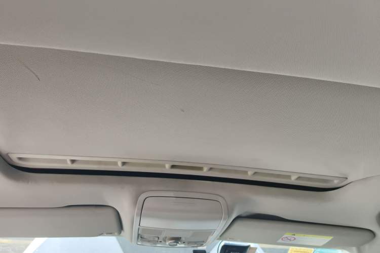 Used Volkswagen Sagitar 2014 Revised Version 1.6L Automatic Comfort Edition Headliner