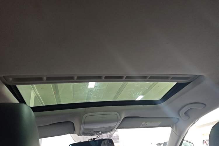 Used Volkswagen Sagitar 2014 Revised Version 1.6L Automatic Comfort Edition Headliner
