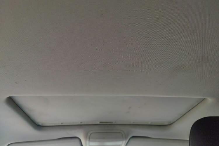 Used Volkswagen Sagitar 2014 1.4TSI Automatic Luxury Model Headliner