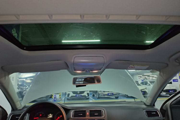 Used Volkswagen Sagitar 2014 Revised Version 1.6L Manual Comfort Edition Headliner