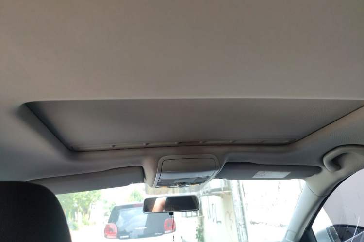Used Volkswagen Sagitar 2014 Revised Version 1.6L Automatic Leading Edition Headliner